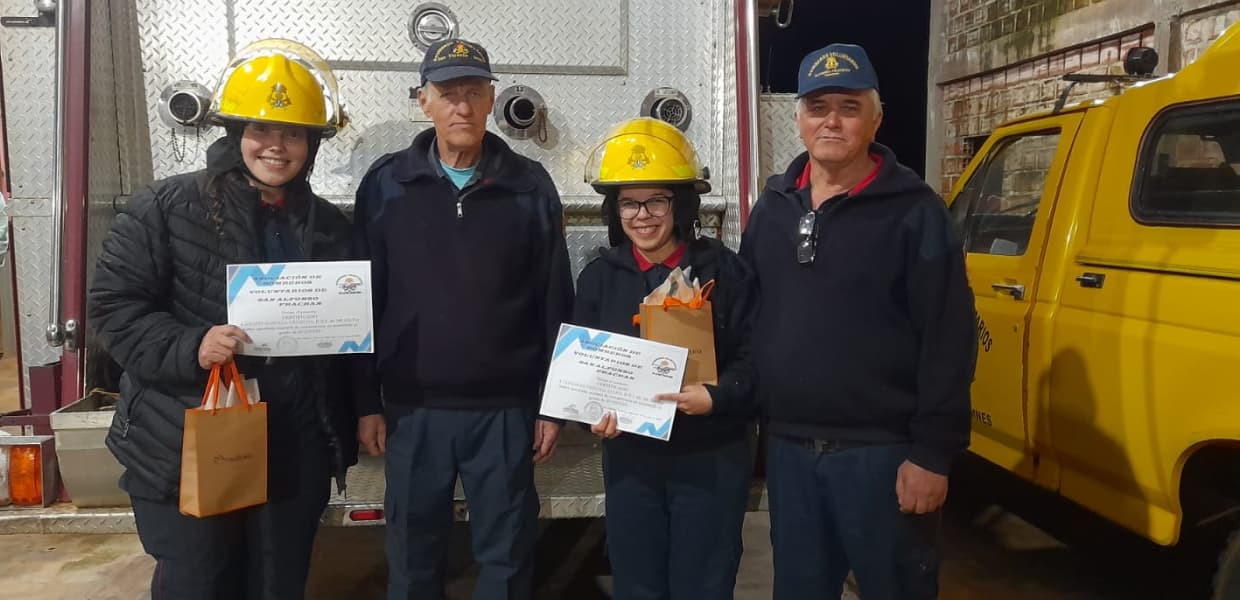Imagen de portada para Histórico: El cuartel de San Alfonso de Fracrán tiene sus primeras dos bomberas