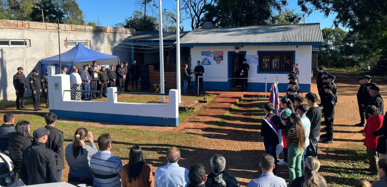 Imagen de portada para Un hito en Fracrán: la Oficial Ayudante Marina Gómez es la primera jefa de la nueva Comisaría