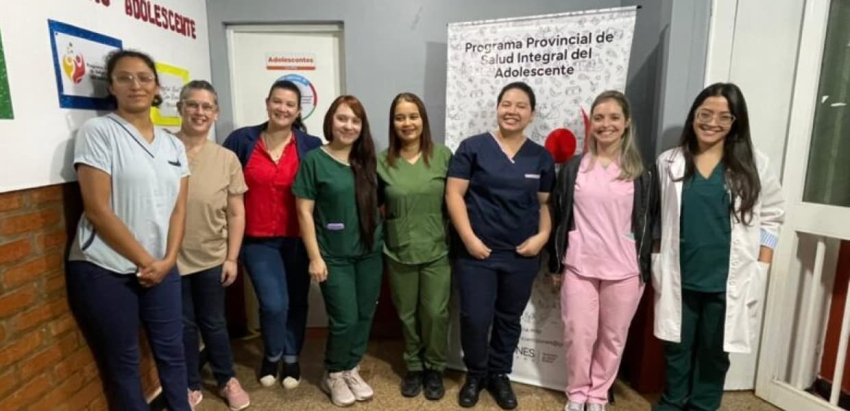 Imagen de portada para San Vicente estrena consultorio integral para adolescentes