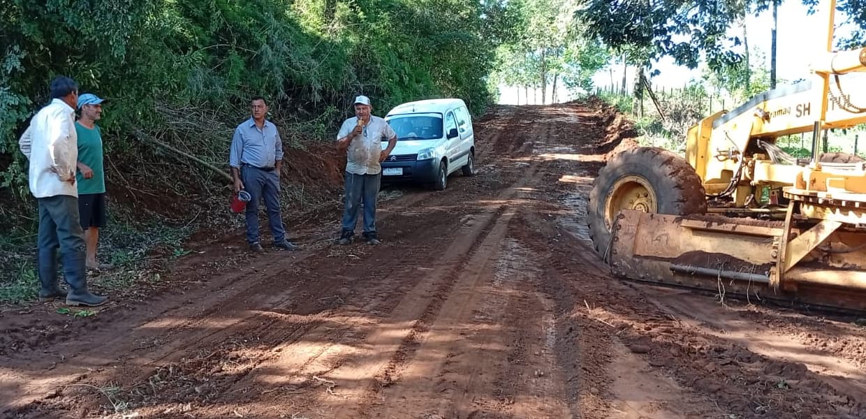 Imagen de portada para Gestión en terreno: El intendente Fernández supervisó el avance de las obras viales en Colonia Los Pinos