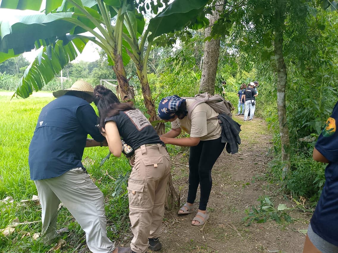 Participantes del club durante una salida de observación en Monte Nayib, Iguazú.