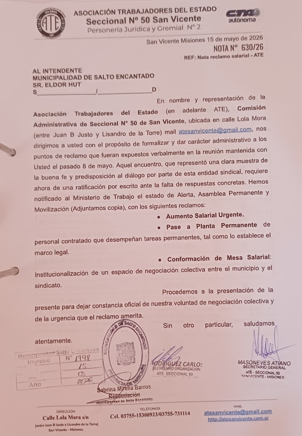 Nota formal de ATE dirigida al intendente Eldor Hut con tres reclamos: aumento salarial, pase a planta y mesa salarial.